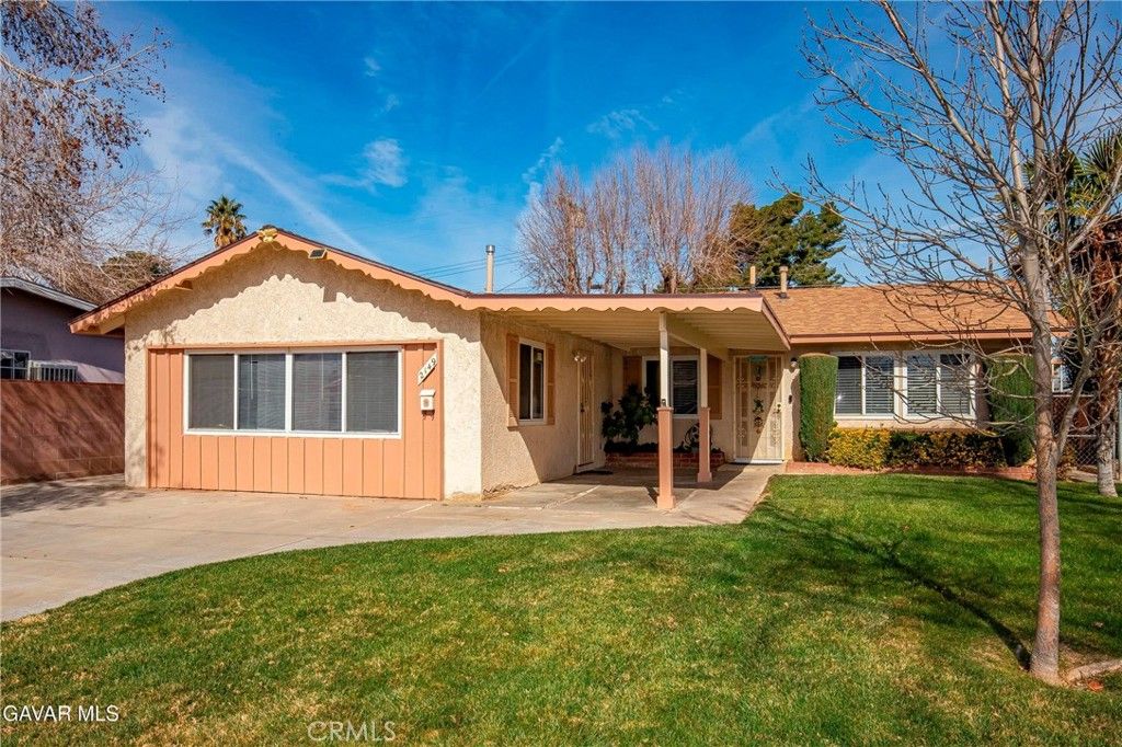 Image 35 of property listing at 2149 E Avenue Q1, Palmdale, CA 93550
