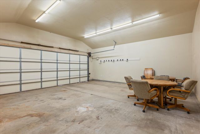 1216 Avenue I, Levelland, TX 79336