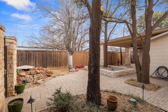 1216 Avenue I, Levelland, TX 79336