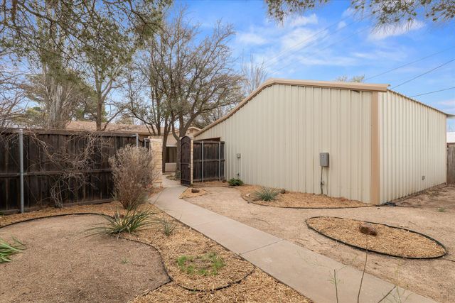 1216 Avenue I, Levelland, TX 79336