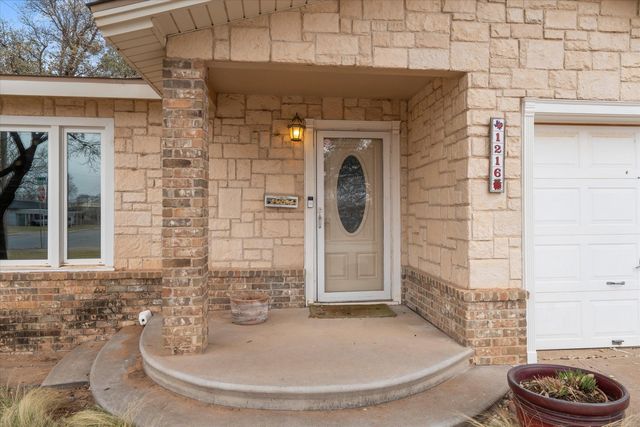 1216 Avenue I, Levelland, TX 79336