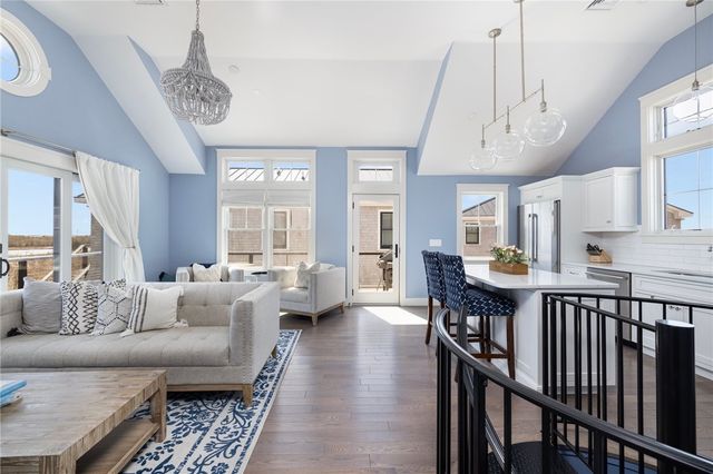 14 East Pointe Court 14, South Kingstown, RI 02879