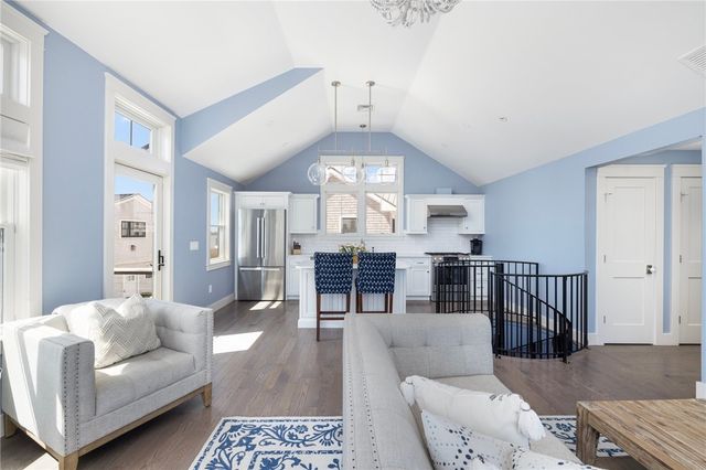 14 East Pointe Court 14, South Kingstown, RI 02879