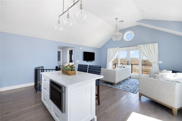 14 East Pointe Court 14, South Kingstown, RI 02879