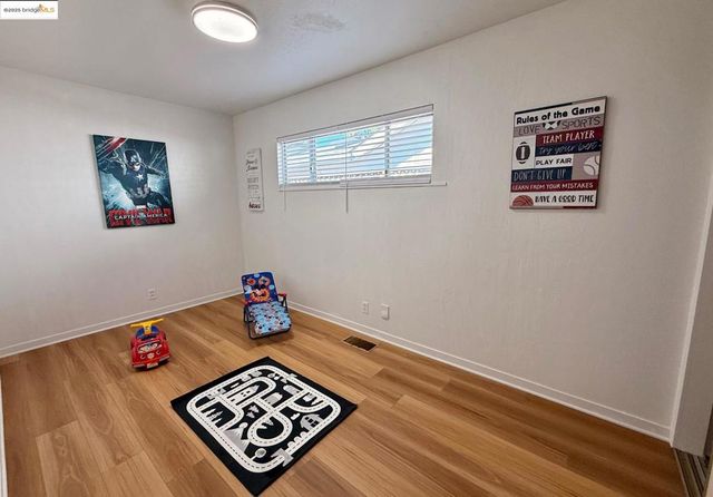 17453 Via Valencia, San Lorenzo, CA 94580