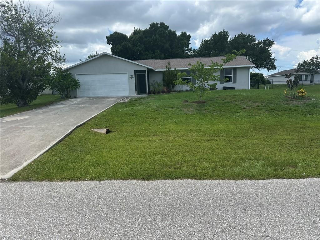 Image 1 of property listing at 2124 NE 7th PL, Cape Coral, FL 33909