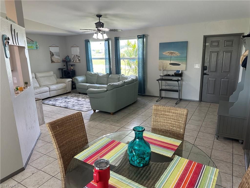 Image 2 of property listing at 2124 NE 7th PL, Cape Coral, FL 33909