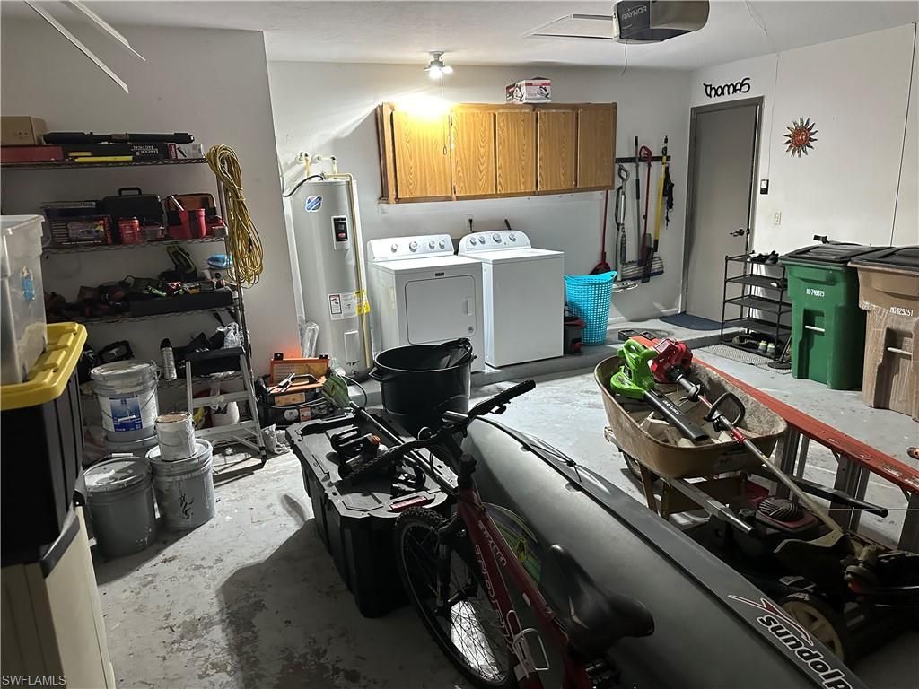 Image 24 of property listing at 2124 NE 7th PL, Cape Coral, FL 33909