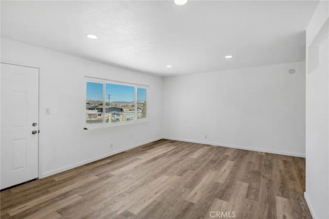 904 E Virginia Way, Barstow, CA 92311