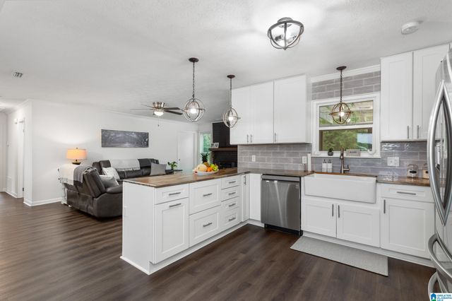 220 HAZELWOOD DRIVE, Pell City, AL 35125