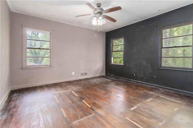 668 Lynn Circle, Atlanta, GA 30311