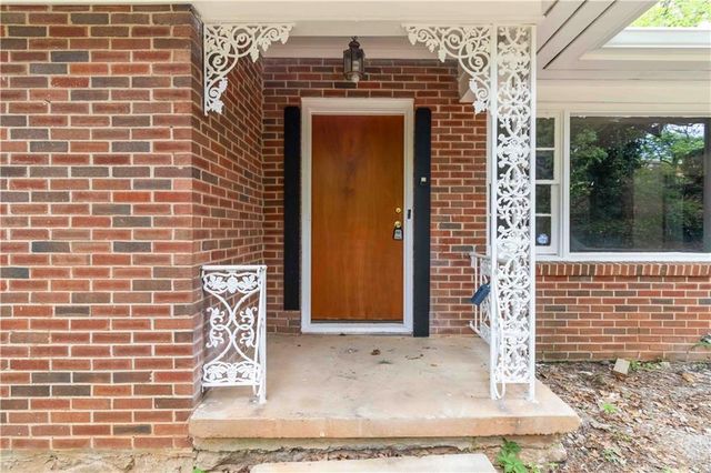 668 Lynn Circle, Atlanta, GA 30311