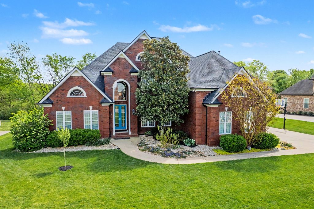 2292 Alexander Blvd, Murfreesboro, TN 37130