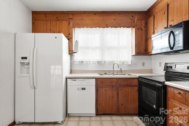 27077 Catamaran Drive, Tega Cay, SC 29708