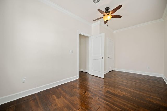 110 Kendall Street, Houston, TX 77003