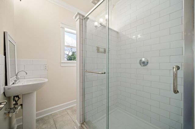 110 Kendall Street, Houston, TX 77003