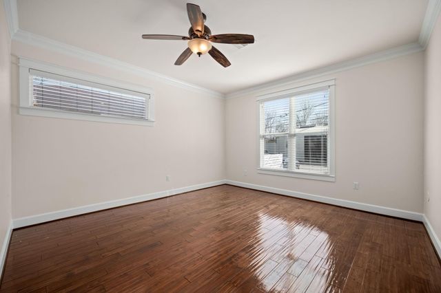 110 Kendall Street, Houston, TX 77003