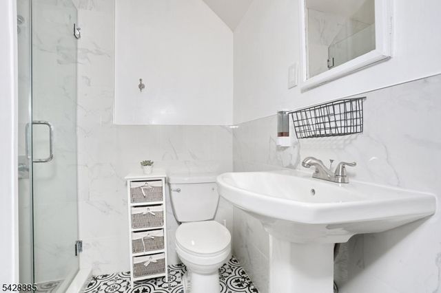 115 Linden Ave, Clifton City, NJ 07014