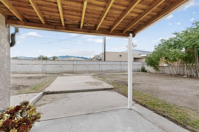 3010 General Chennault NE, Albuquerque, NM 87111