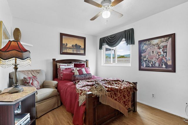 3010 General Chennault NE, Albuquerque, NM 87111