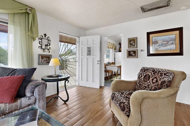 3010 General Chennault NE, Albuquerque, NM 87111