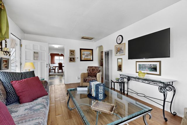 3010 General Chennault NE, Albuquerque, NM 87111