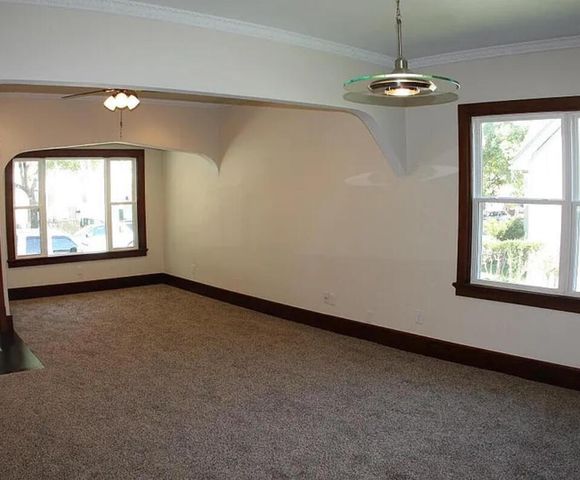 3731 W Dorothy PLACE, Milwaukee, WI 53215