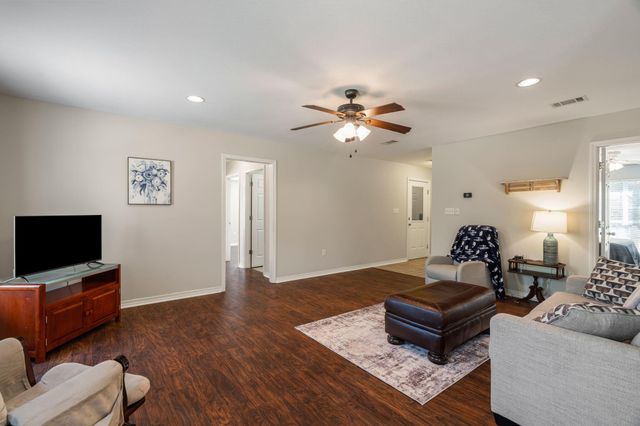 12 Cobblestone, Sumrall, MS 39482