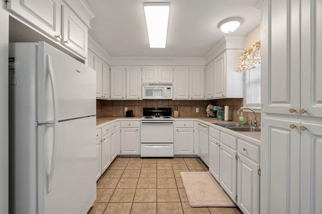 12 Cobblestone, Sumrall, MS 39482