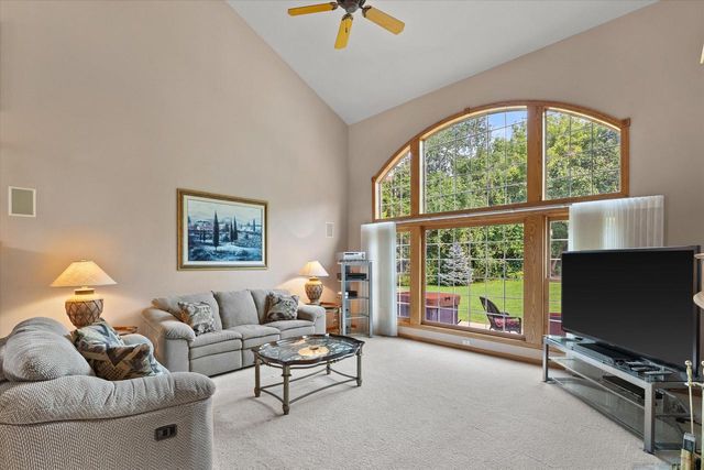 S67W20039 Benjamin COURT, Muskego, WI 53150
