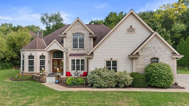S67W20039 Benjamin COURT, Muskego, WI 53150