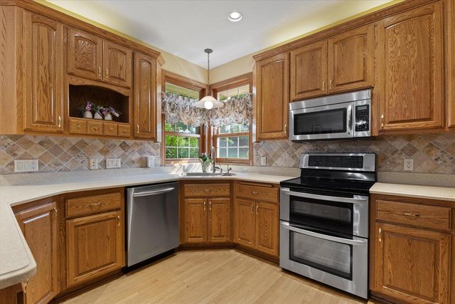 S67W20039 Benjamin COURT, Muskego, WI 53150