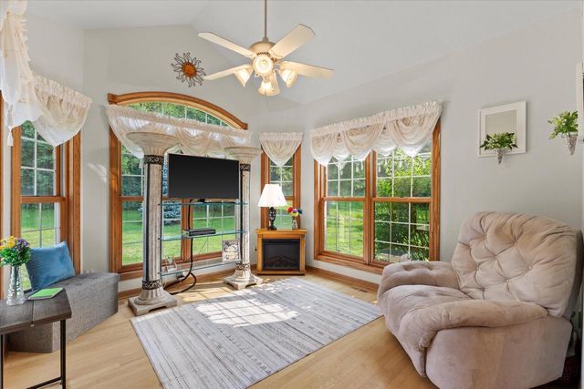 S67W20039 Benjamin COURT, Muskego, WI 53150