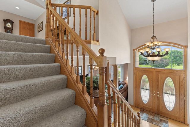 S67W20039 Benjamin COURT, Muskego, WI 53150