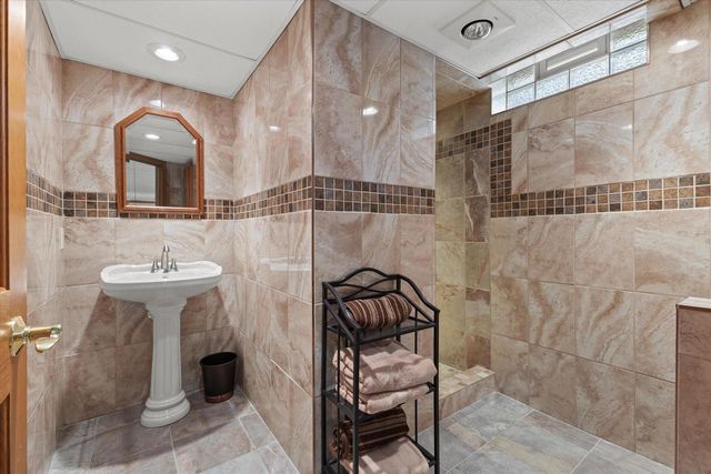 S67W20039 Benjamin COURT, Muskego, WI 53150