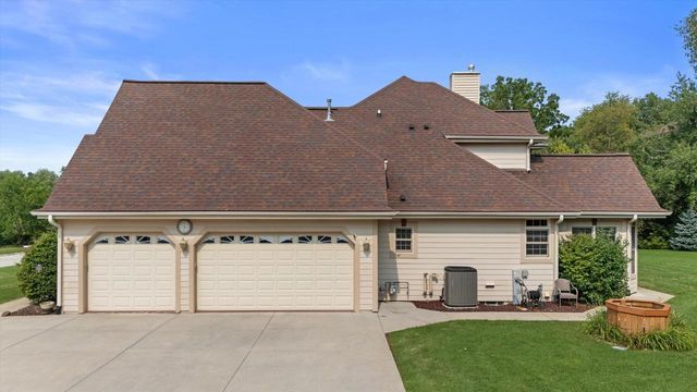 S67W20039 Benjamin COURT, Muskego, WI 53150