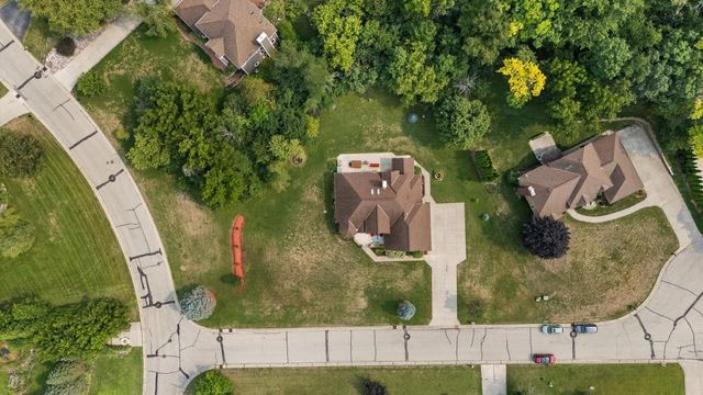 S67W20039 Benjamin COURT, Muskego, WI 53150