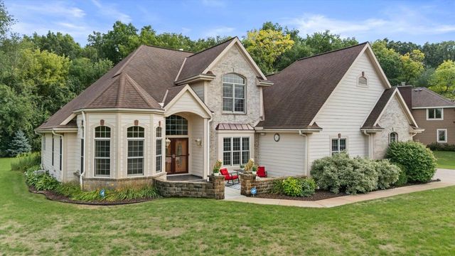 S67W20039 Benjamin COURT, Muskego, WI 53150