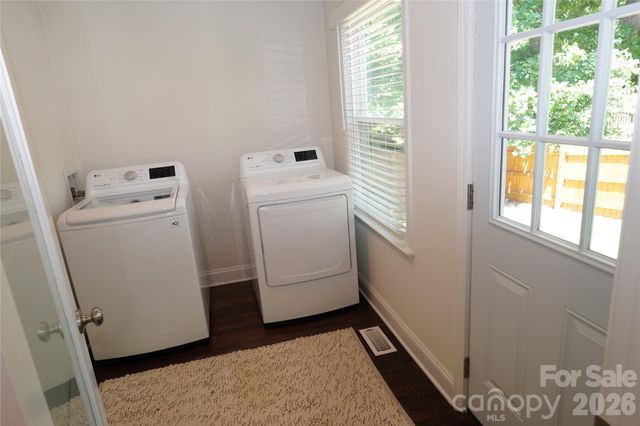 3821 Dunwoody Drive, Charlotte, NC 28215