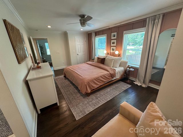 3821 Dunwoody Drive, Charlotte, NC 28215