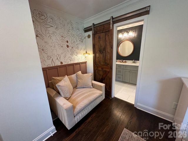 3821 Dunwoody Drive, Charlotte, NC 28215