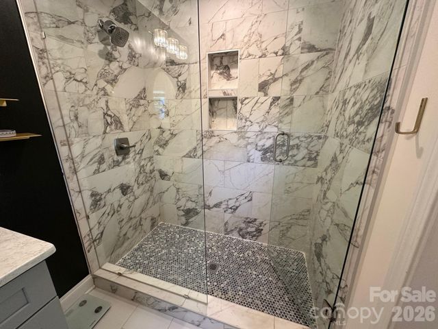3821 Dunwoody Drive, Charlotte, NC 28215