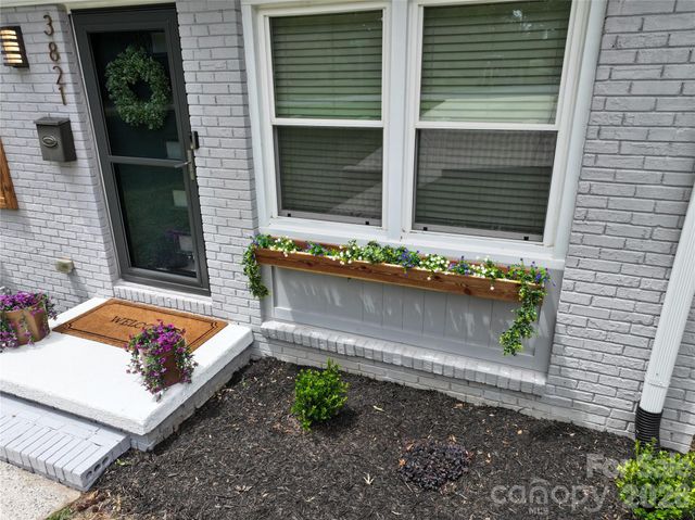 3821 Dunwoody Drive, Charlotte, NC 28215