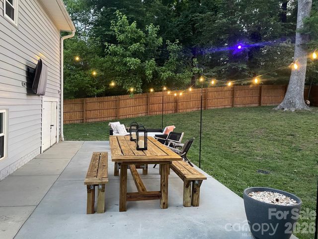 3821 Dunwoody Drive, Charlotte, NC 28215