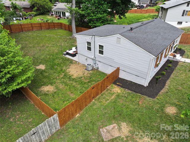 3821 Dunwoody Drive, Charlotte, NC 28215