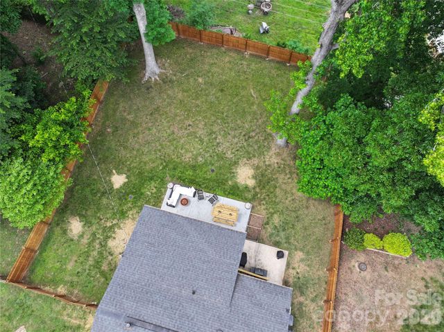 3821 Dunwoody Drive, Charlotte, NC 28215