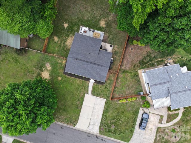 3821 Dunwoody Drive, Charlotte, NC 28215
