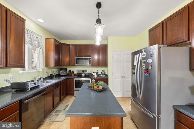 35554 SARASOTA ST, Round Hill, VA 20141