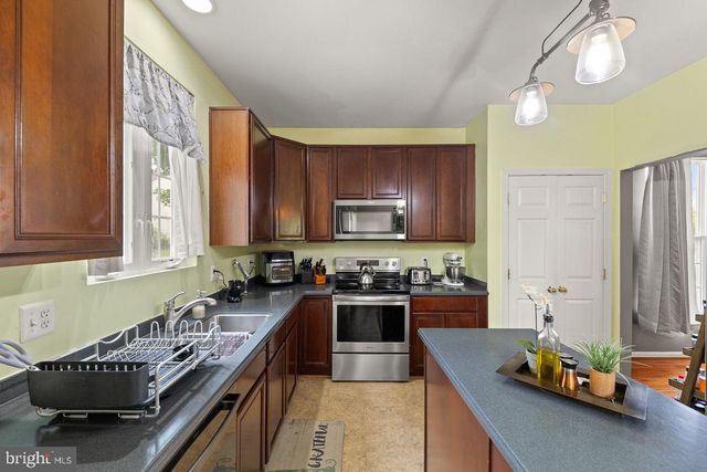35554 SARASOTA ST, Round Hill, VA 20141