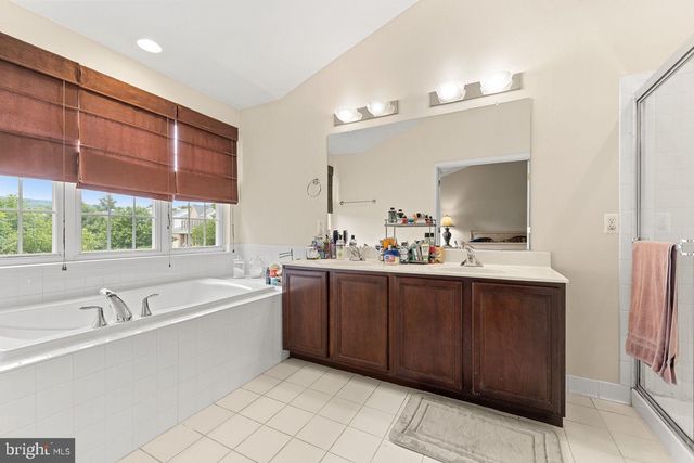 35554 SARASOTA ST, Round Hill, VA 20141